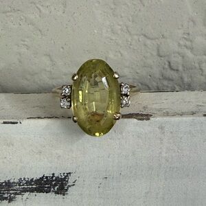 Kay Jewelers 14k Yellow Gold Ring with Yellow Gemstone